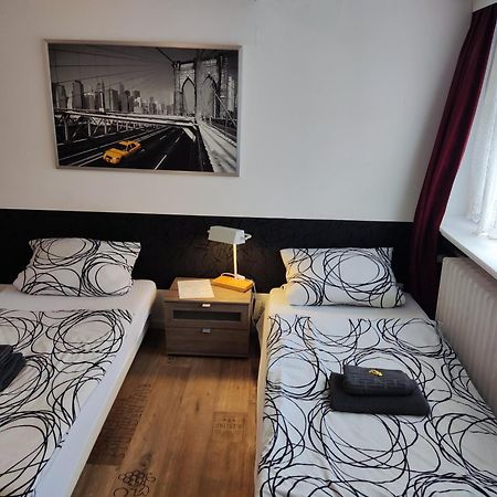 Pension Zum Burggrafen Delmenhorst Buitenkant foto