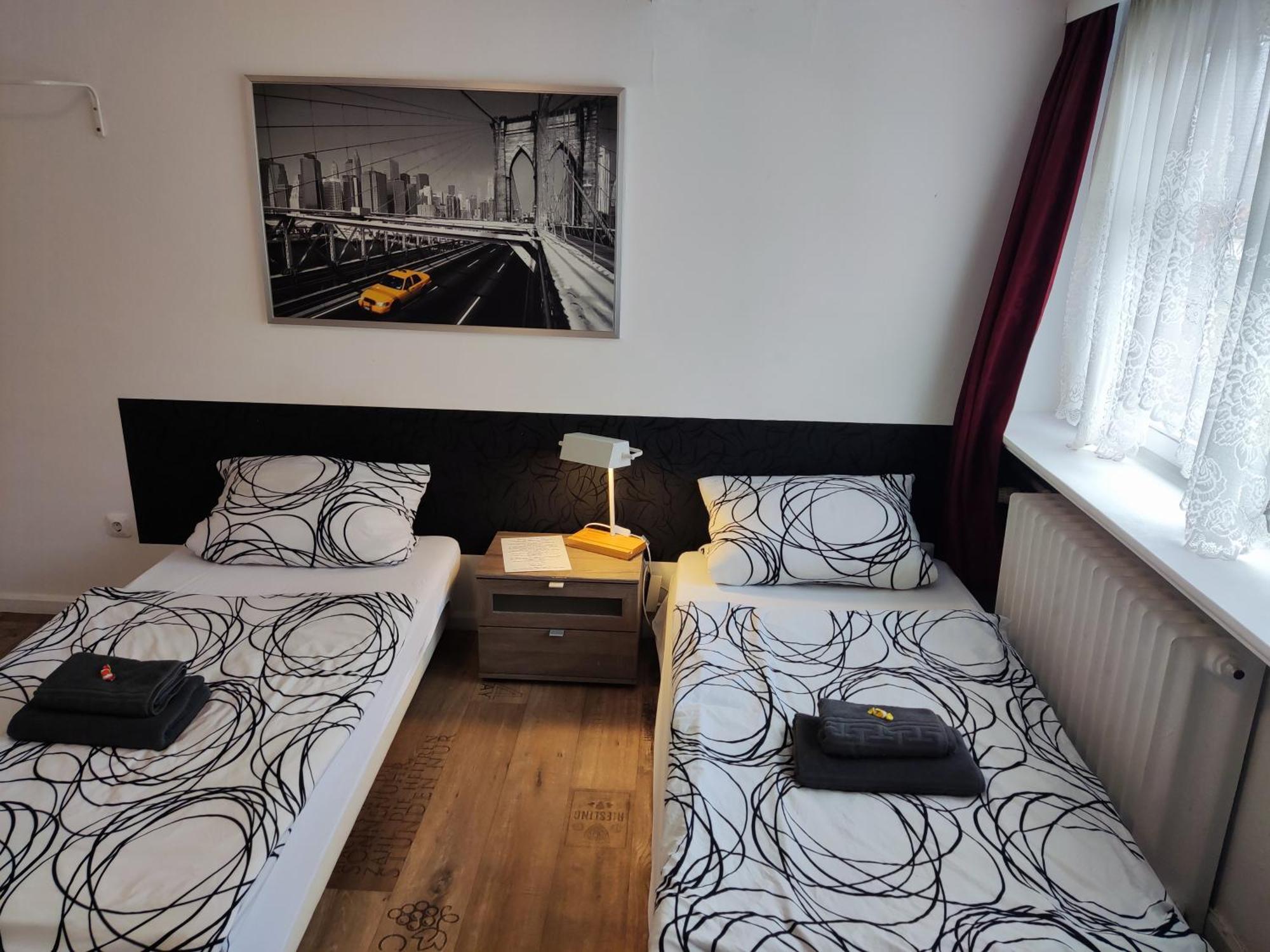 Pension Zum Burggrafen Delmenhorst Buitenkant foto