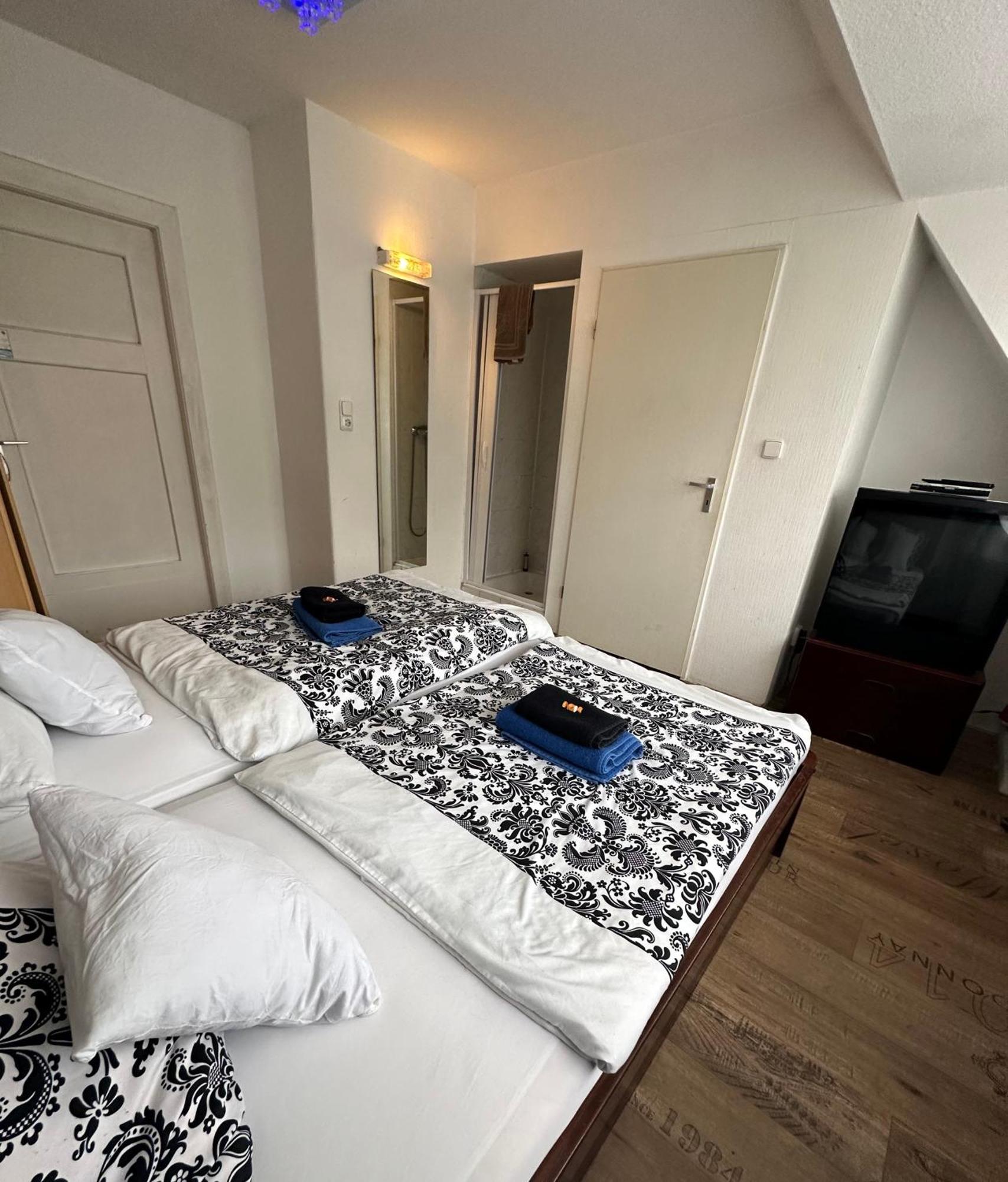 Pension Zum Burggrafen Delmenhorst Buitenkant foto