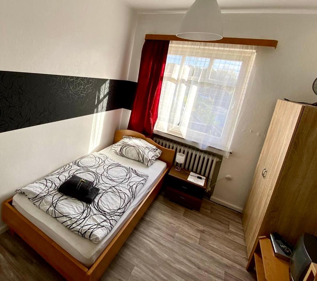 Pension Zum Burggrafen Delmenhorst Buitenkant foto